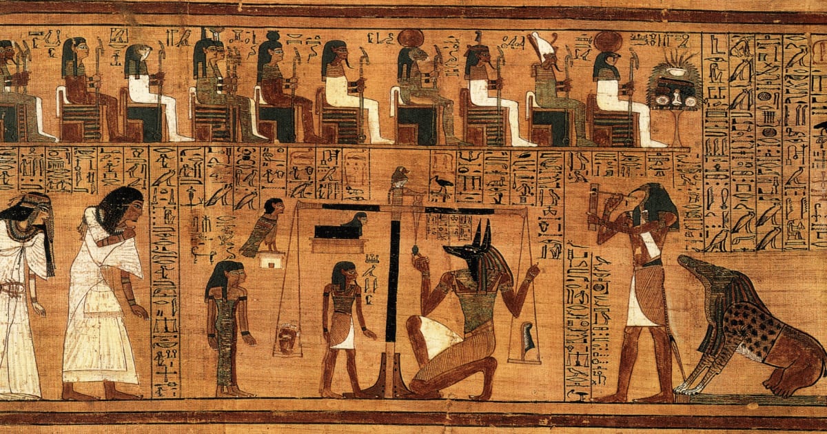 Utazás az ókori Egyiptomba Bally Wulff könyveivel és koronájával